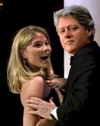 Jenna Bush dancing with clinton